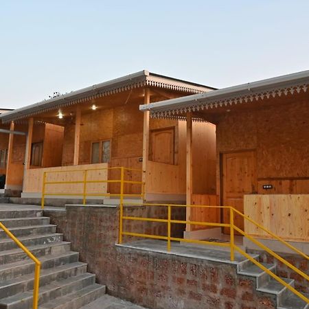 Santanas Wooden Cottages 波戈马洛 外观 照片